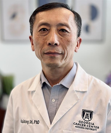 photo of “Single-Cell Transcriptomic Analysis of Retinal Microglia Heterogeneity: from Metabolic Profiles to Lineage Topology” by Huidong Shi, PhD