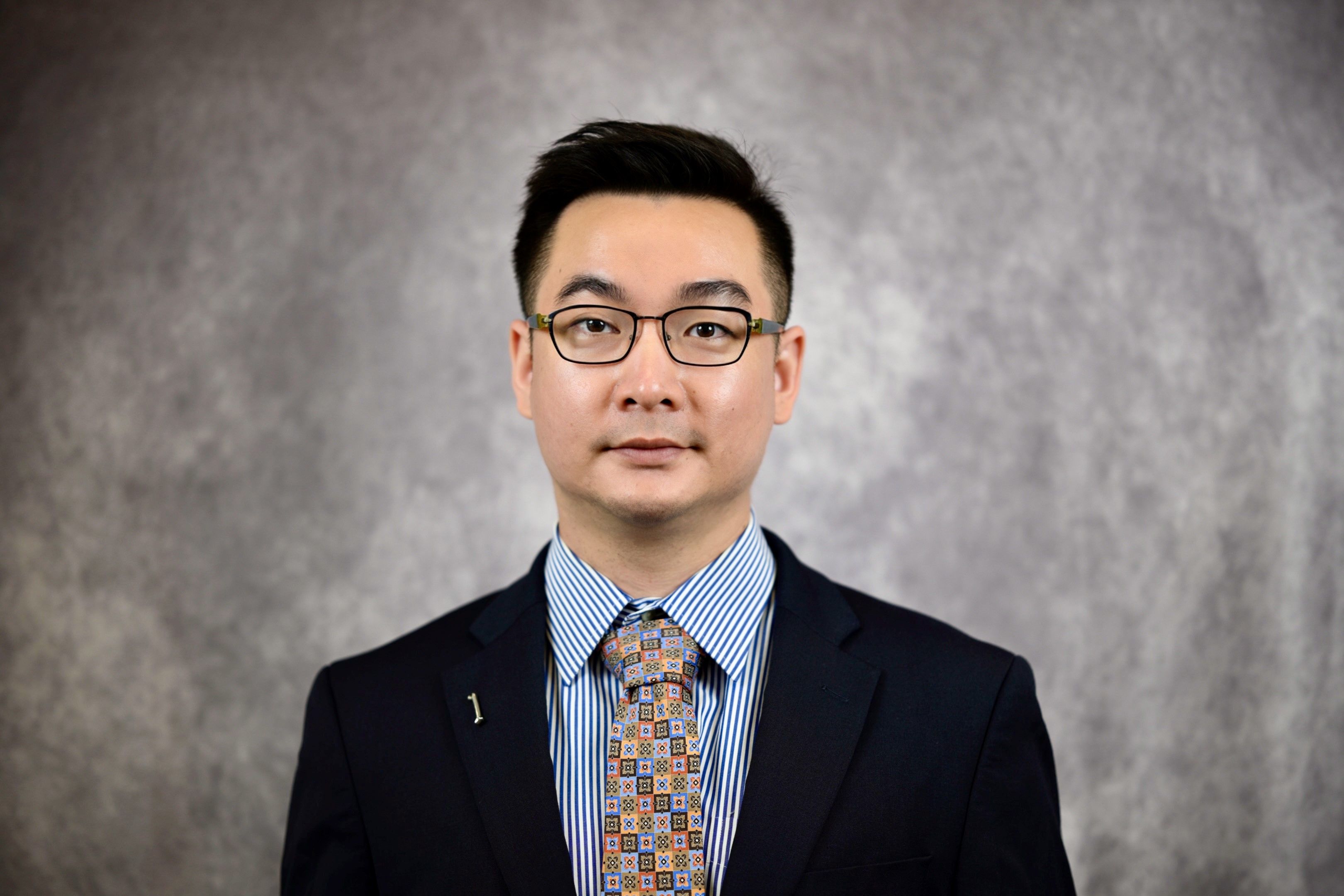 photo of Dr. Kanglun Yu