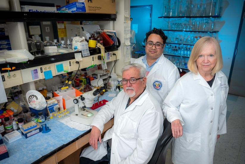 Dr. Modesto Rojas, from left, Dr. Syed Adel Zaidi and Dr. Ruth Caldwell in lab