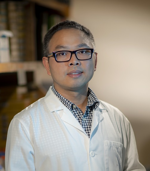 photo of Dr. Kunzhe Dong