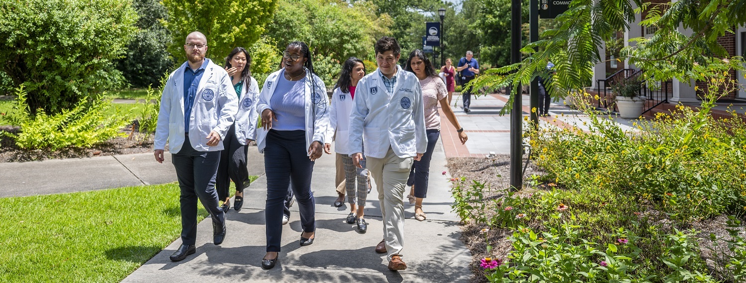 MCG Savannah Students walking