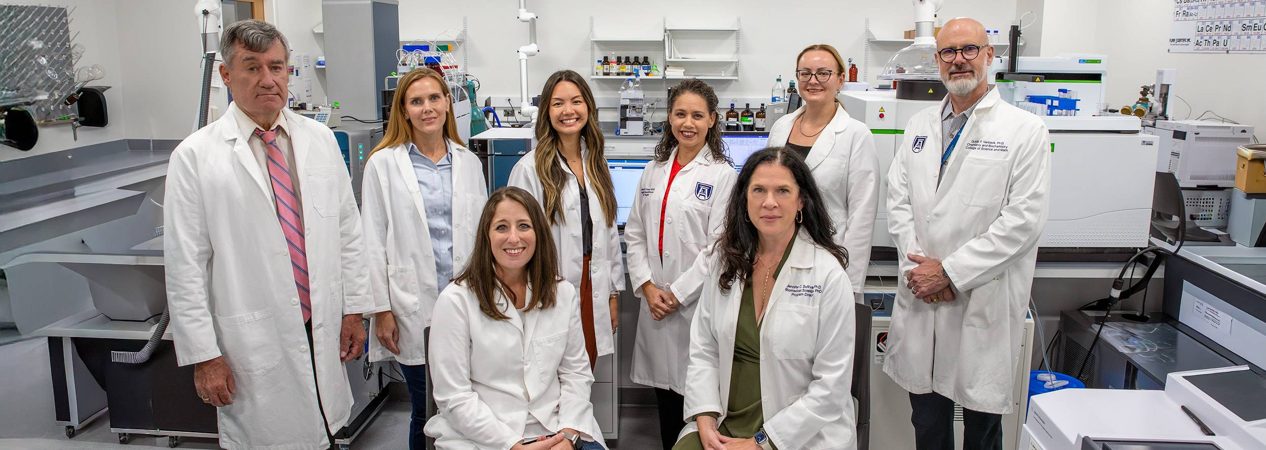 group image of researchers in lab