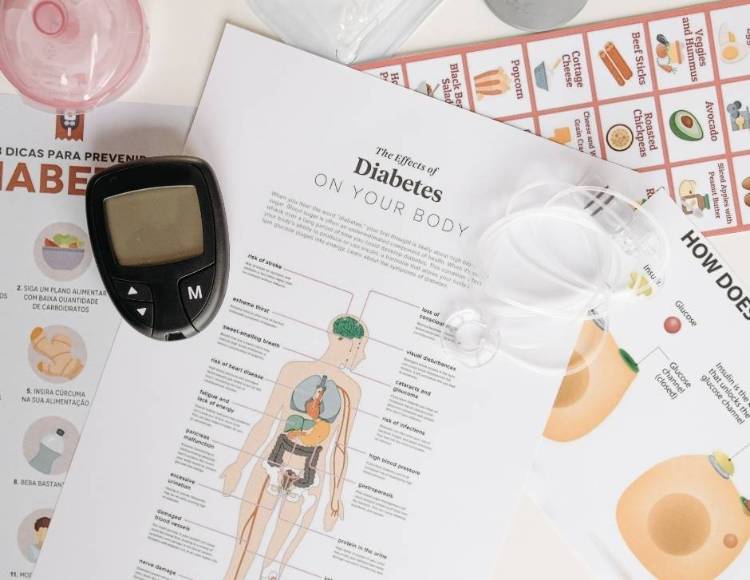 Diabetes information packets spread out
